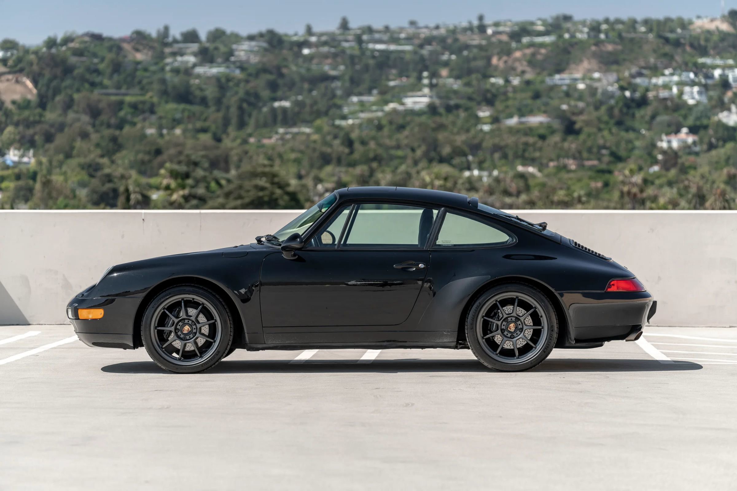 Used 1996 Porsche 911 Coupe image 4