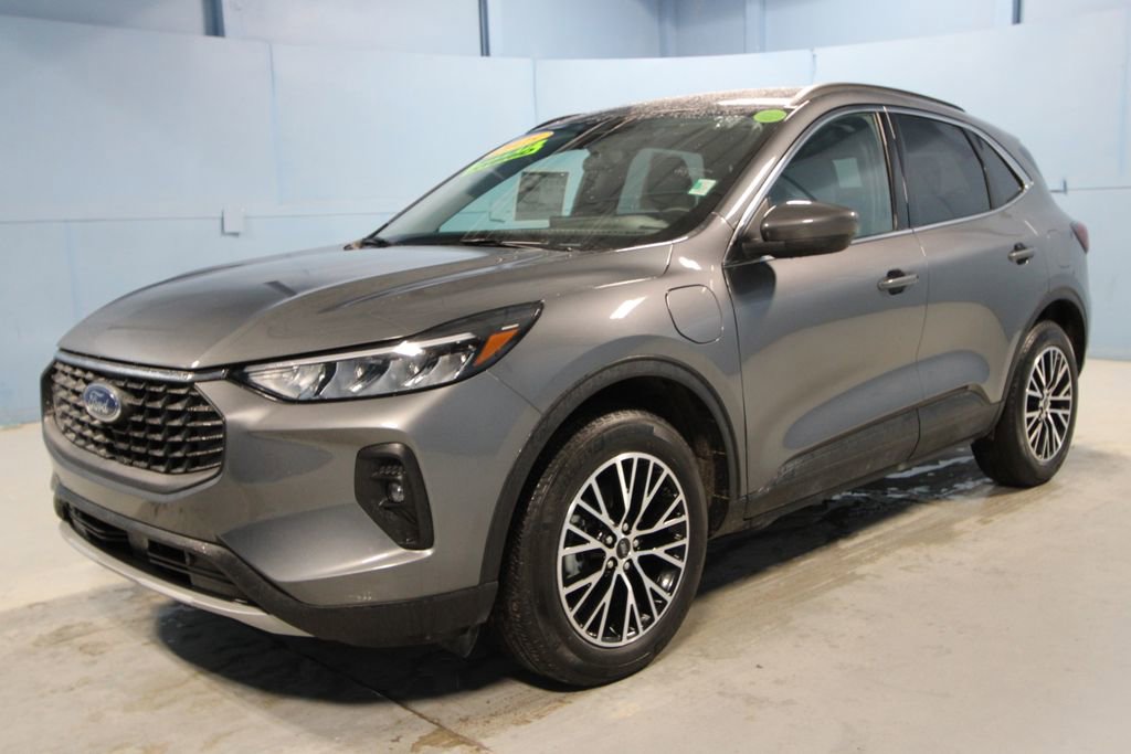 Used 2025 Ford Escape SE image 28