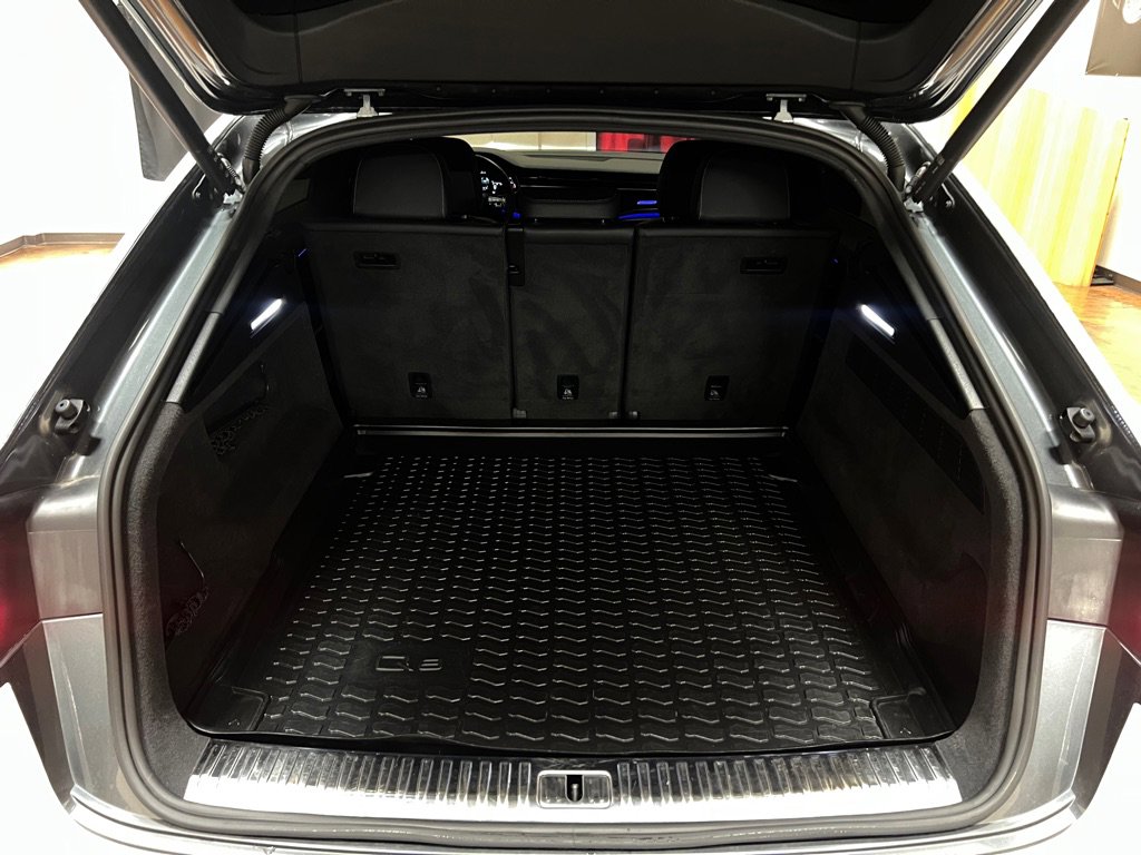 Used 2021 Audi Q8 Premium Plus image 15