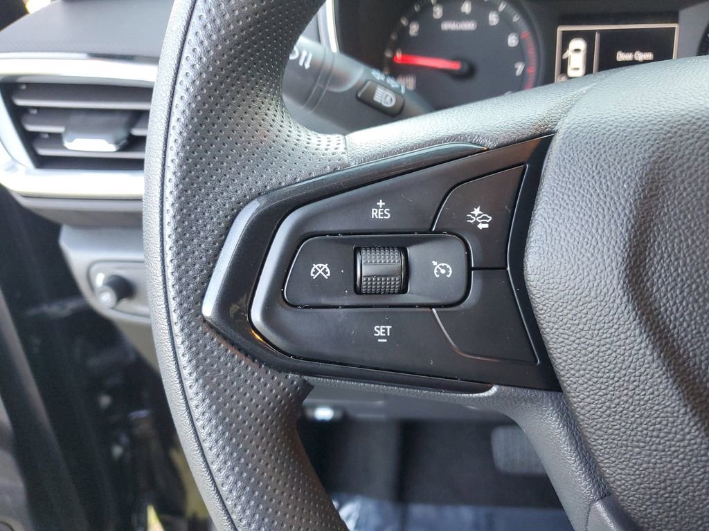 Used 2023 Chevrolet TrailBlazer LT image 27