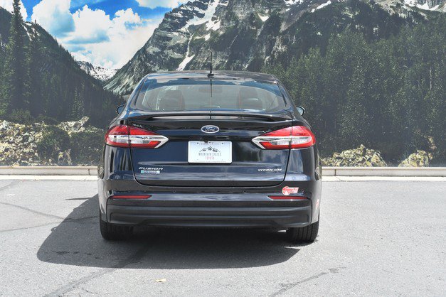 Used 2019 Ford Fusion Energi Titanium FWD image 10