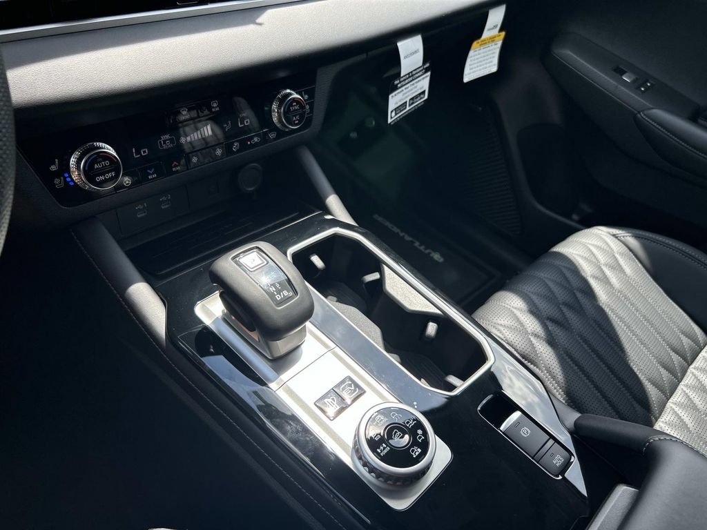 New 2026 Mitsubishi Outlander SEL AWD/4WD image 29
