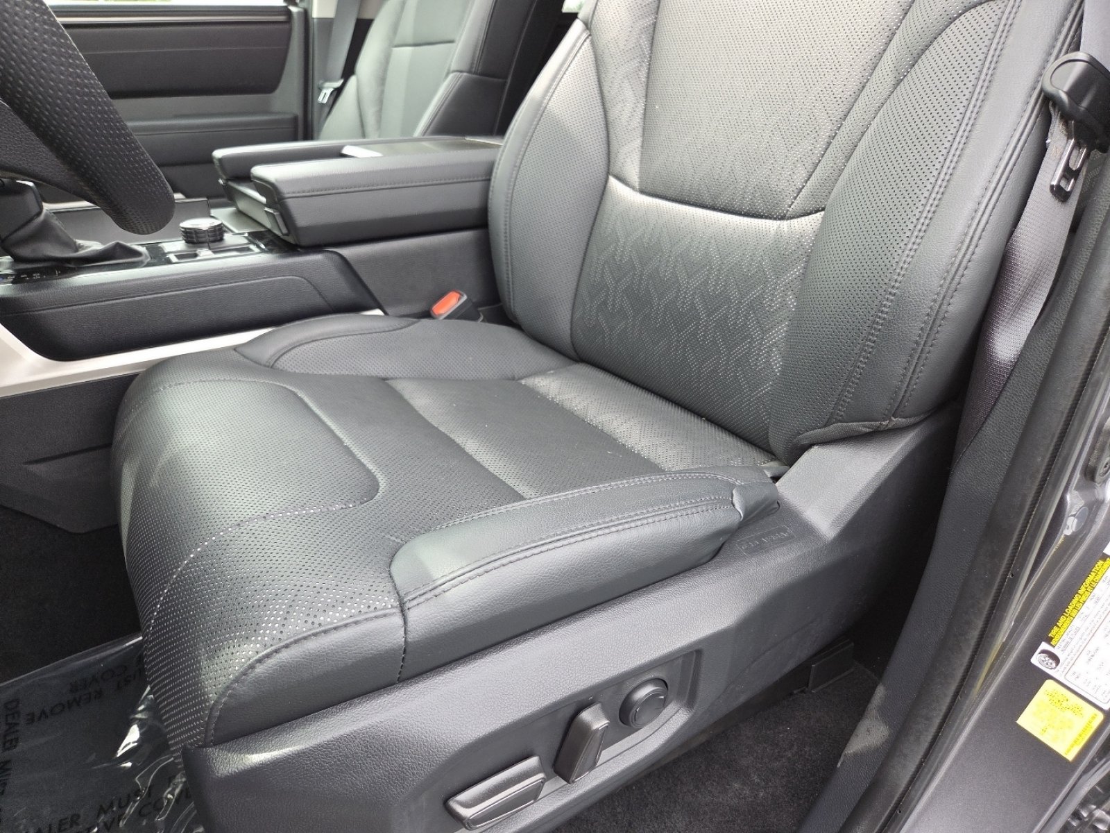 Used 2024 Toyota Sequoia SR5 w/ SR5 Premium Package AWD/4WD image 31