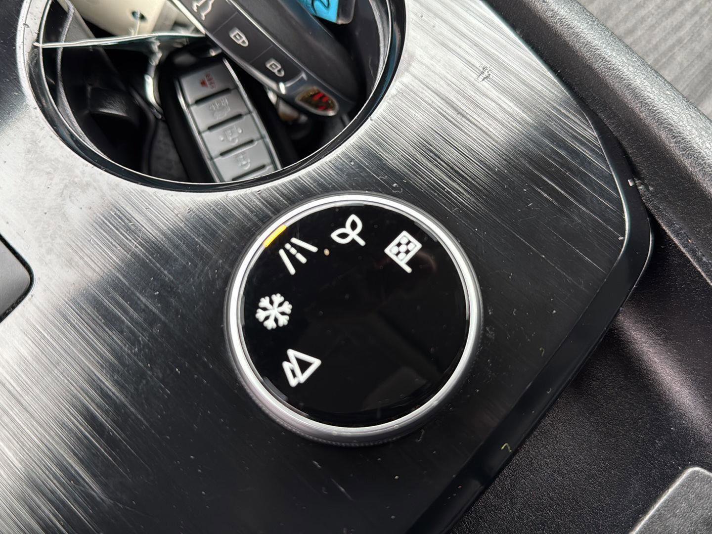 Used 2021 Nissan Rogue SV image 26