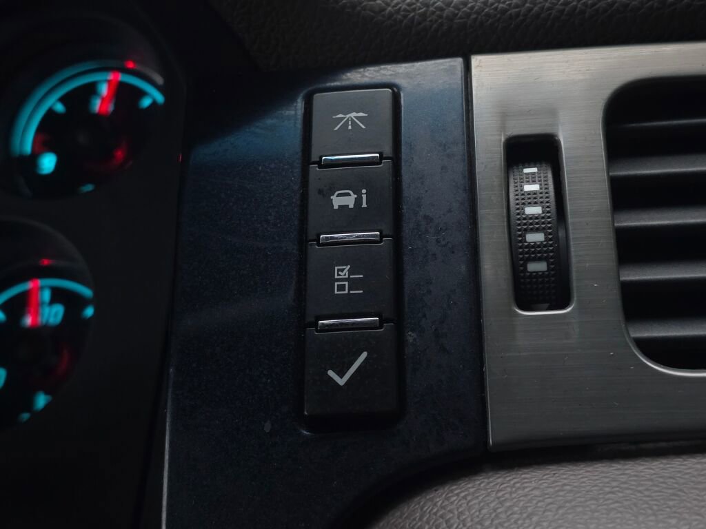 Used 2013 Chevrolet Silverado 1500 LTZ w/ Max Trailering Pack image 39