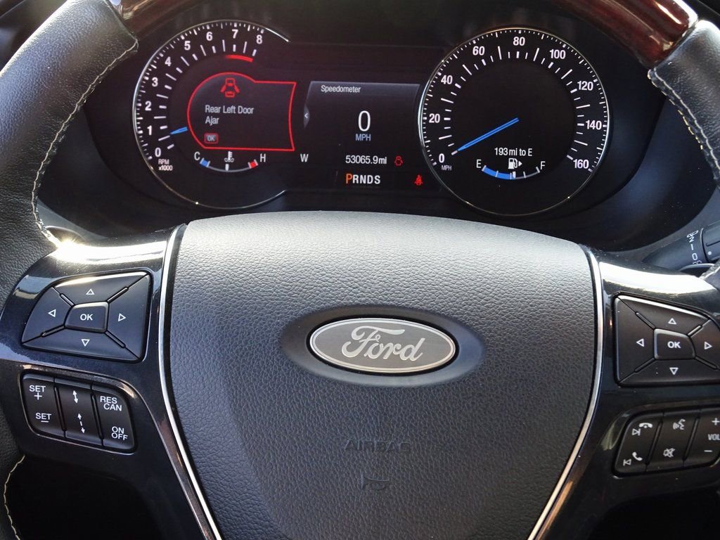 Used 2018 Ford Explorer Platinum image 27