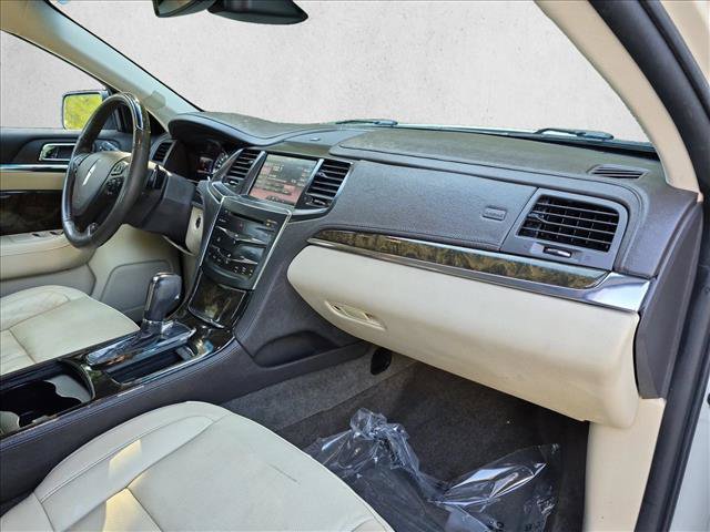 Used 2014 Lincoln MKS w/ Equipment Group 101A FWD image 23