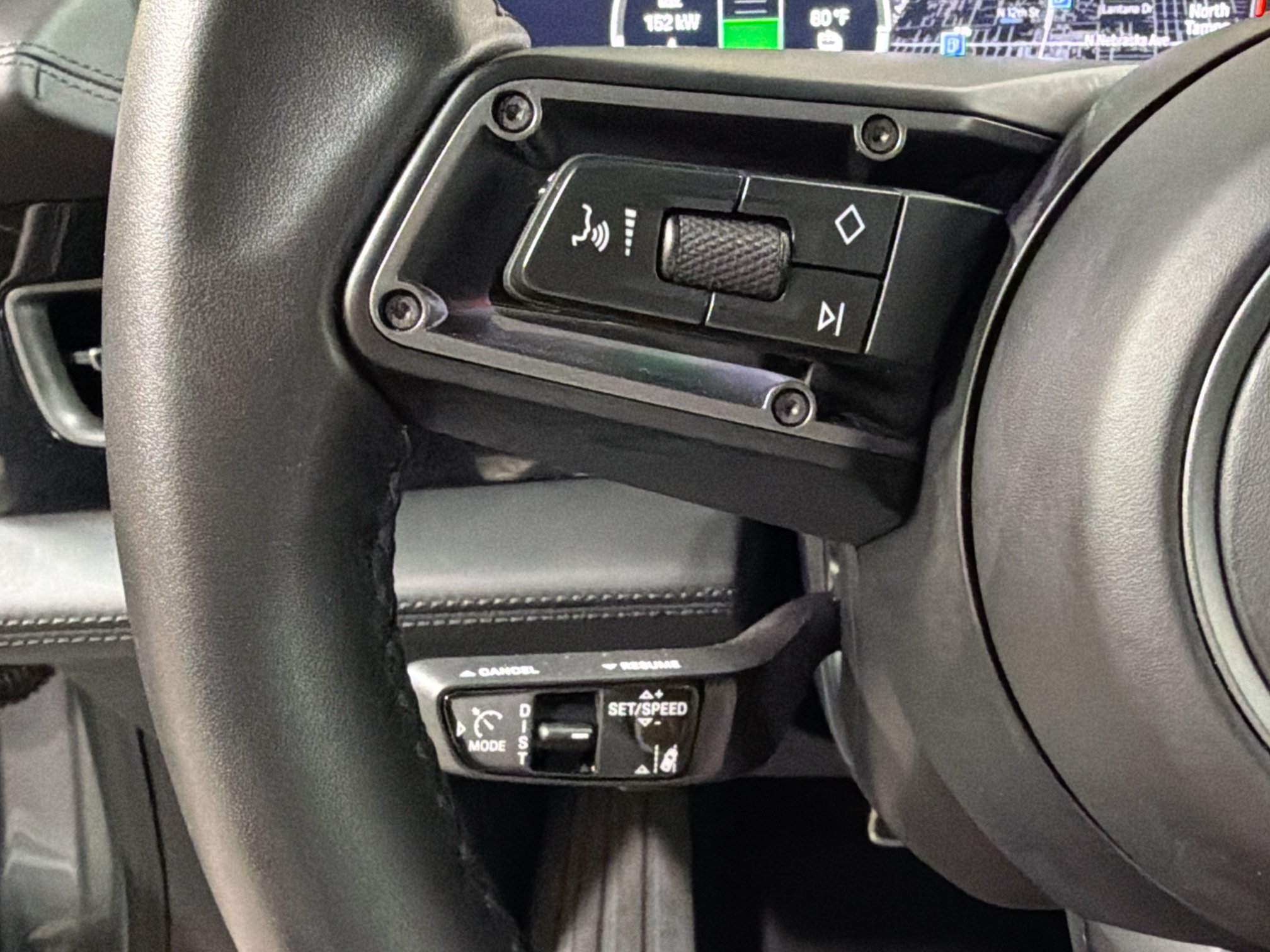 Certified 2026 Porsche Taycan AWD/4WD image 36