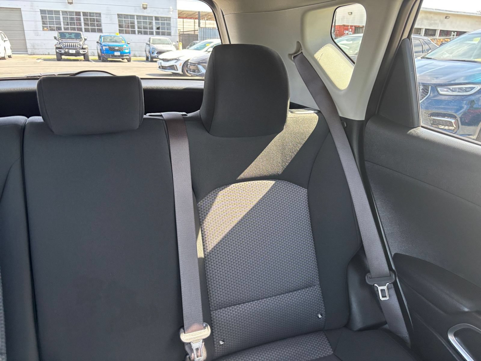 Used 2025 Kia Soul LX w/ LX Technology Package FWD image 37