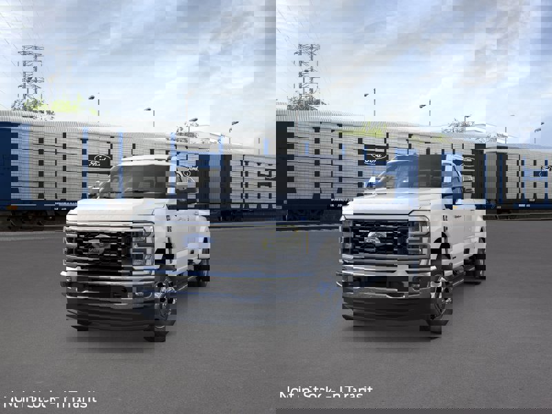 New 2026 Ford F350 Lariat image 2