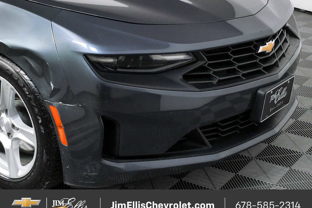 Used 2019 Chevrolet Camaro LT w/ Technology Package image 30