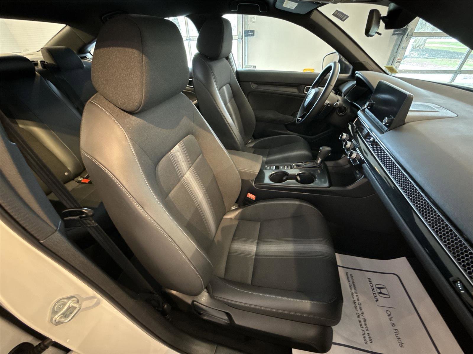 Used 2023 Honda Civic Sport image 25