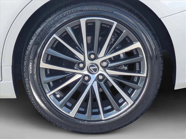 Used 2025 Lexus ES 300h w/ Premium Package image 23