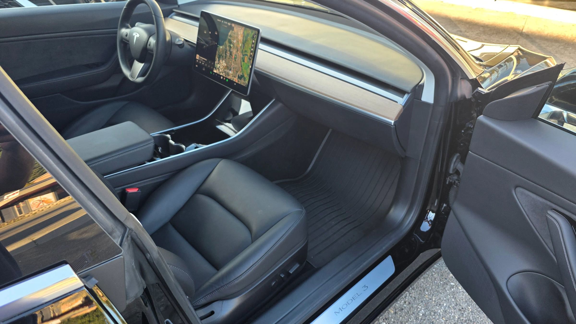 Used 2018 Tesla Model 3 Long Range image 11