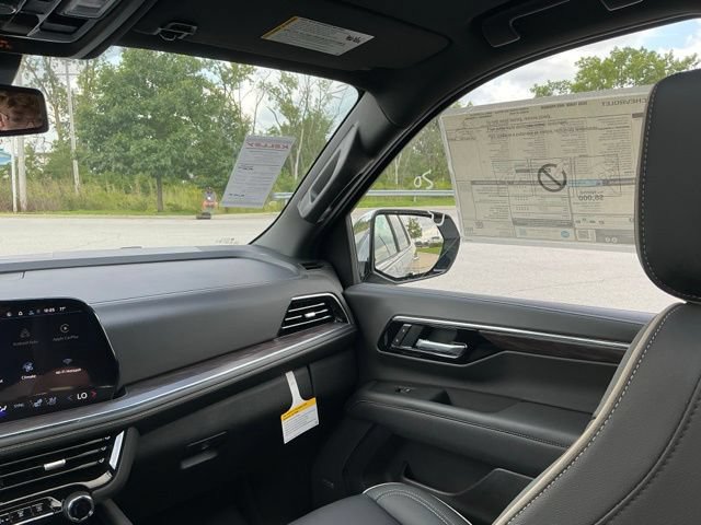 New 2026 Chevrolet Tahoe Premier w/ Sun And Tow Package AWD/4WD image 29