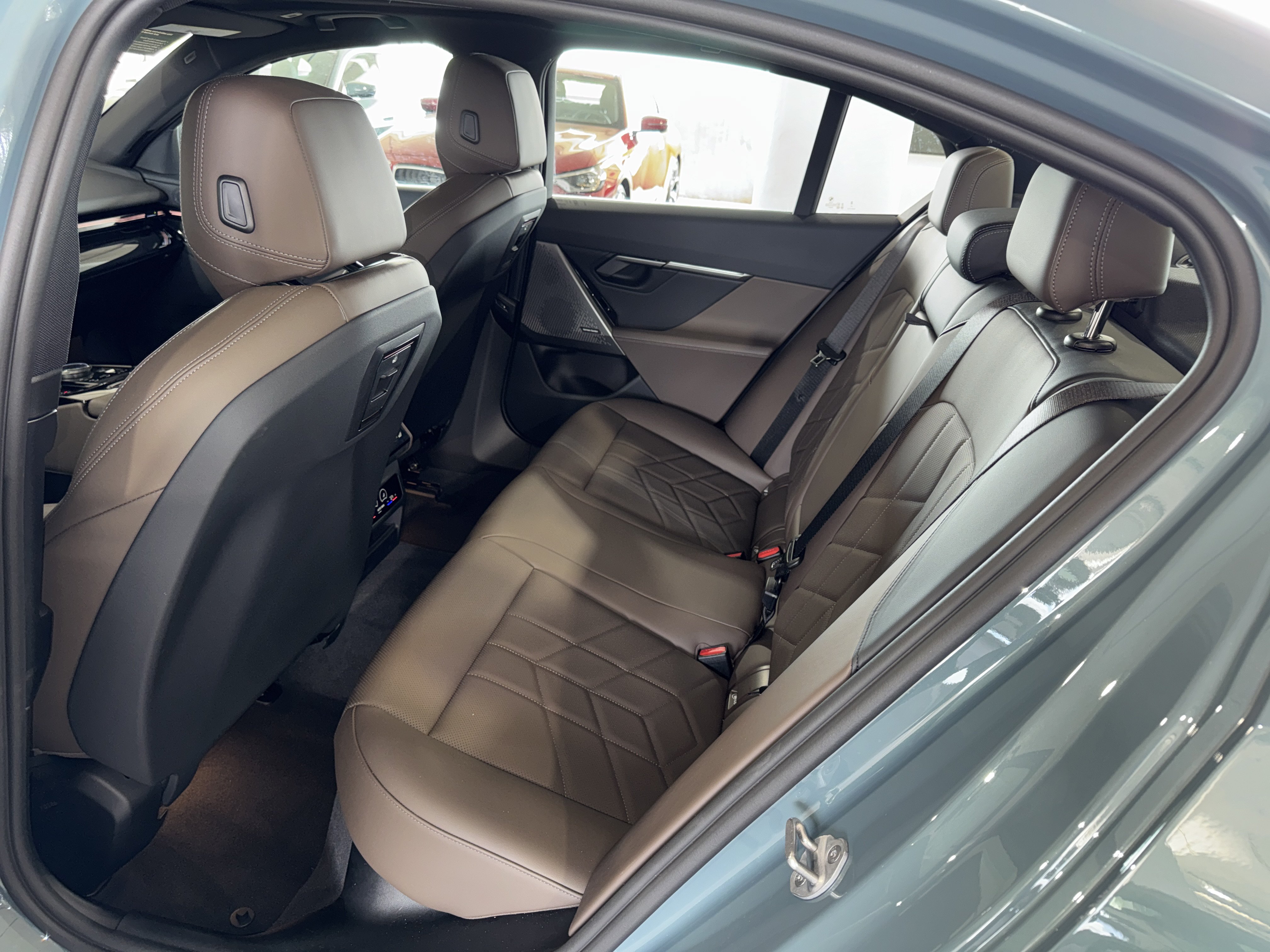 Used 2026 BMW 530i RWD image 15