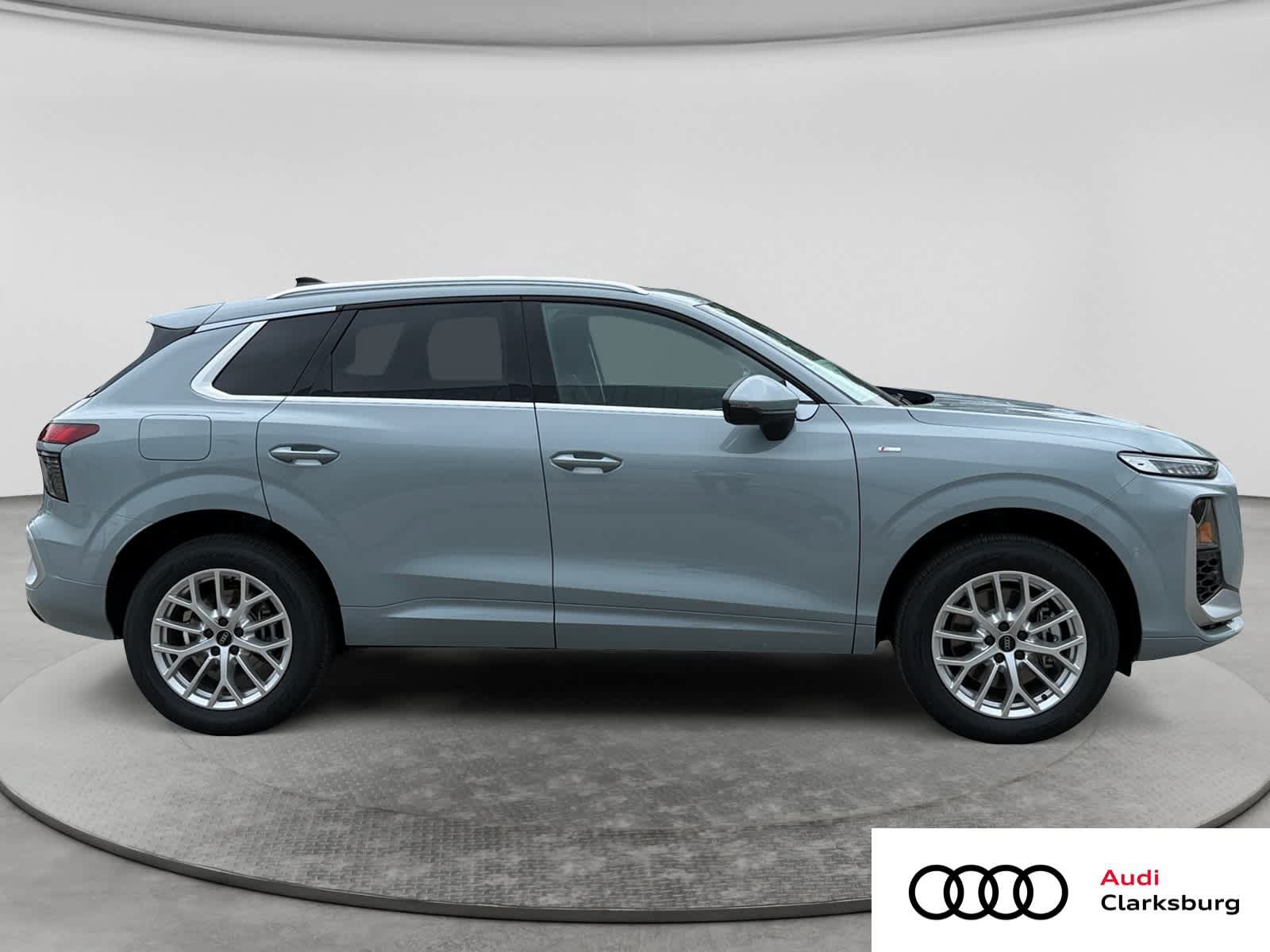 New 2026 Audi Q3 quattro 2.0T AWD/4WD image 4