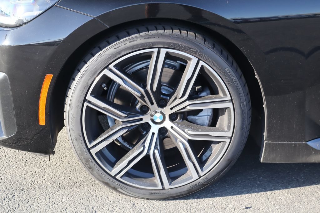 Used 2022 BMW 230i Coupe w/ Convenience Package RWD image 14