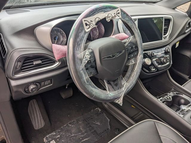 New 2026 Chrysler Pacifica Limited w/ S Appearance Package image 9