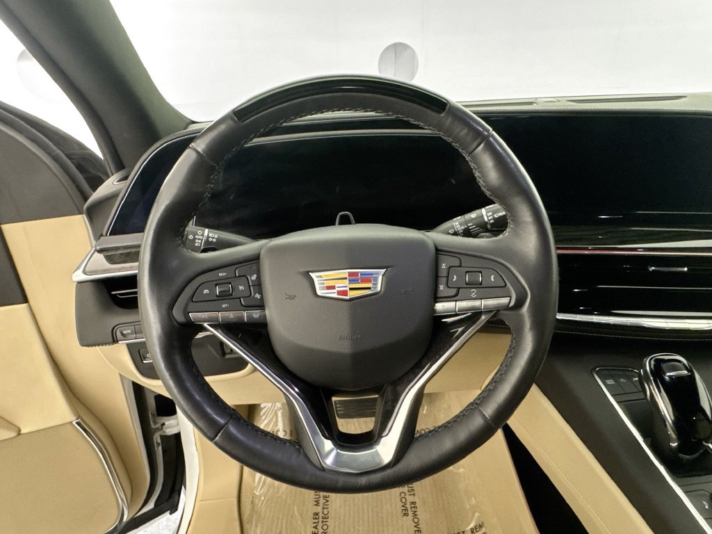 Used 2024 Cadillac Escalade ESV Premium Luxury AWD/4WD image 11