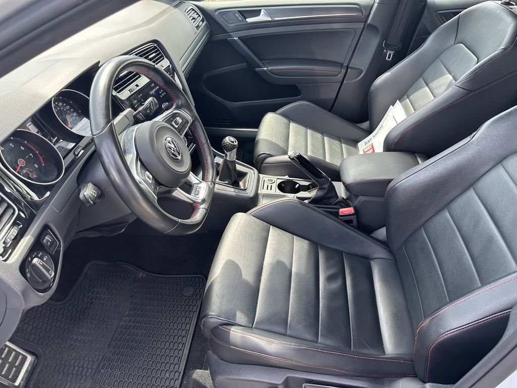 Used 2018 Volkswagen GTI SE FWD image 18