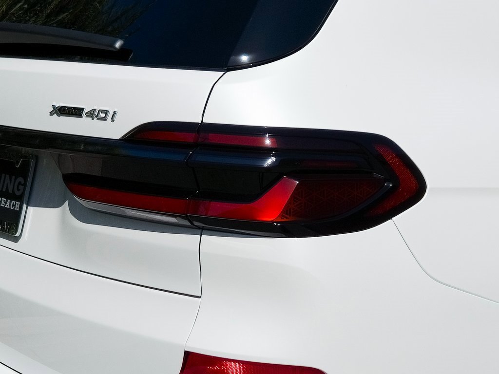 New 2026 BMW X7 xDrive40i w/ M Sport Package image 7