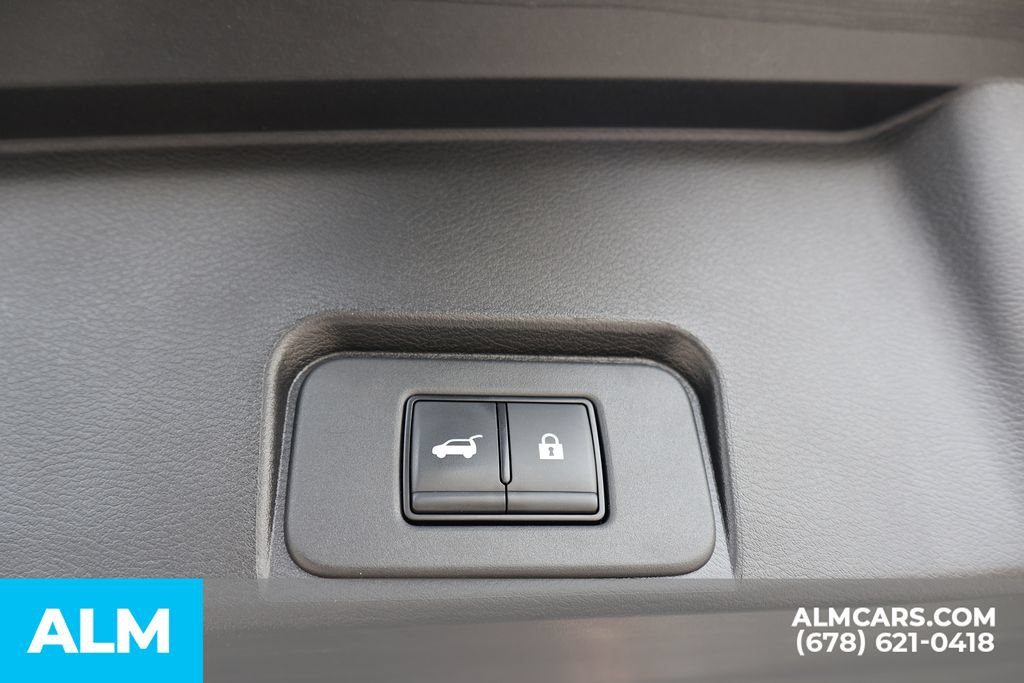 Used 2024 Nissan Rogue SV FWD image 21