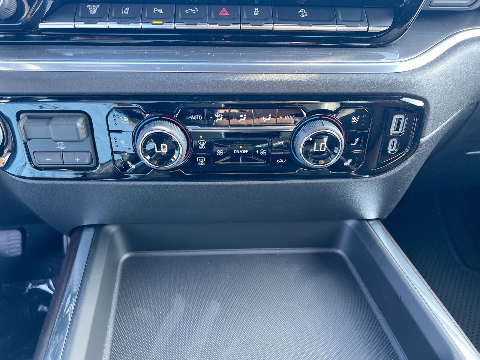 New 2026 Chevrolet Silverado 3500 High Country w/ Technology Package image 17