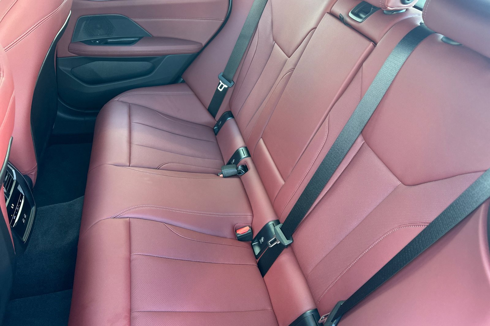 Used 2025 BMW i4 eDrive40 w/ M Sport Package image 11