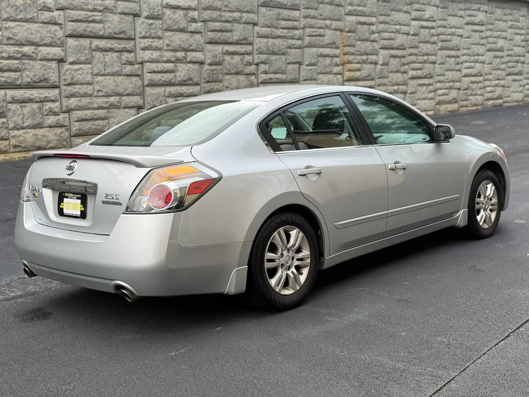 Used 2011 Nissan Altima 2.5 S w/ Special Edition Pkg FWD image 7
