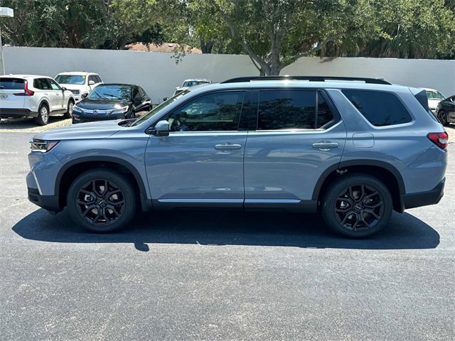 New 2025 Honda Pilot Touring image 8