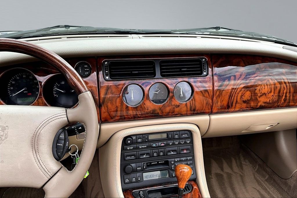 Used 1998 Jaguar XK8 Convertible RWD image 9