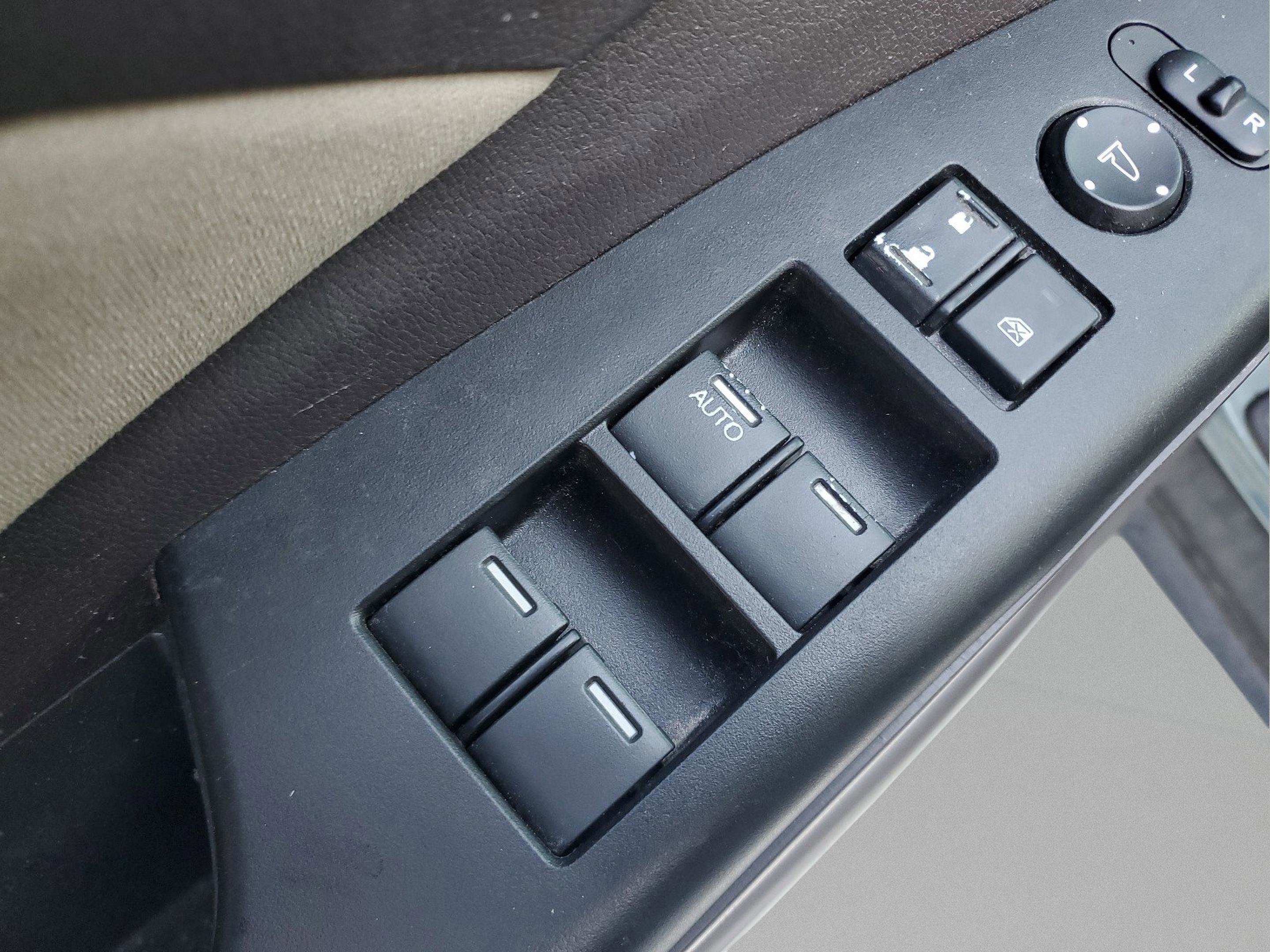Used 2012 Honda CR-V EX image 12