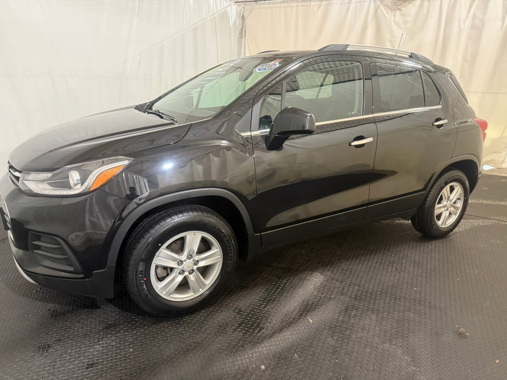 Used 2019 Chevrolet Trax LT w/ LT Convenience Package image 2
