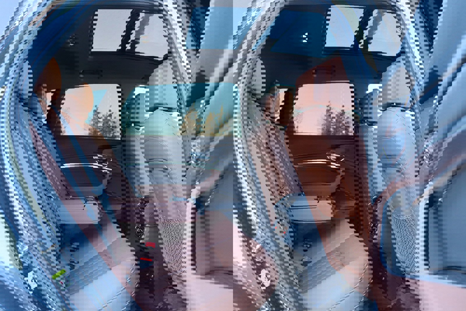 Used 2019 Audi e-tron Premium Plus w/ Cold Weather Package image 17