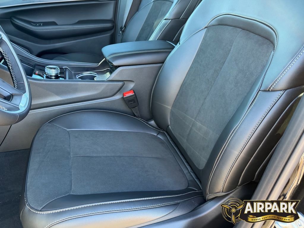 New 2025 Jeep Grand Cherokee L Altitude AWD/4WD image 18