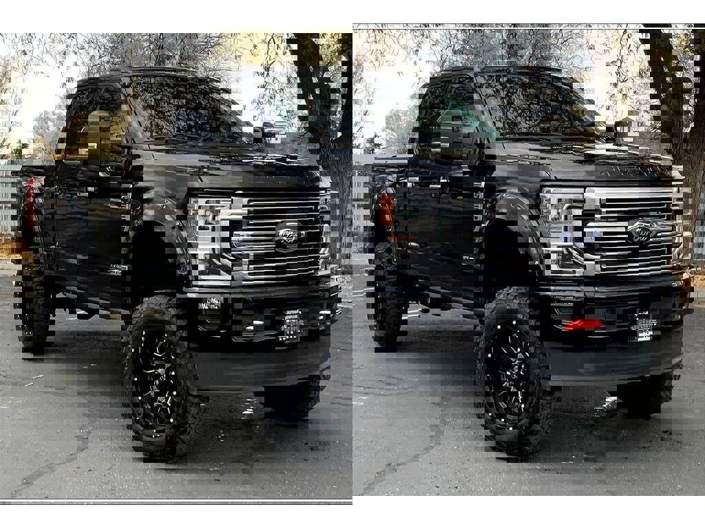 Used 2022 Ford F350 Limited image 2