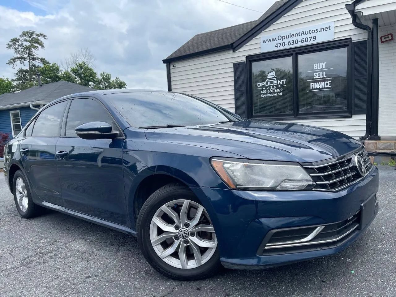 Used 2018 Volkswagen Passat 2.0T S w/ Driver Assistance Package FWD image 1