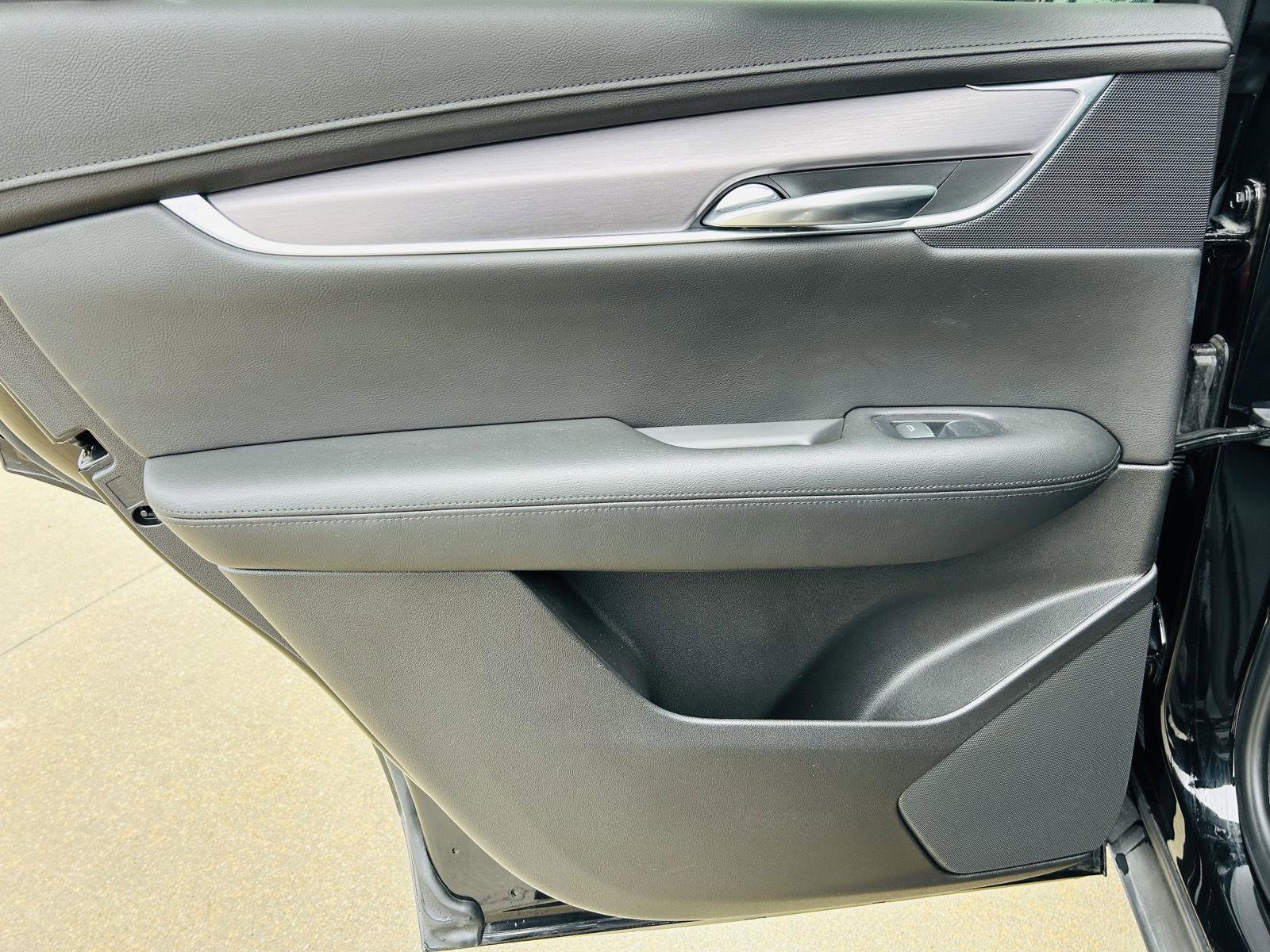 Used 2019 Cadillac XT5 Premium Luxury w/ Driver Assist Package image 29