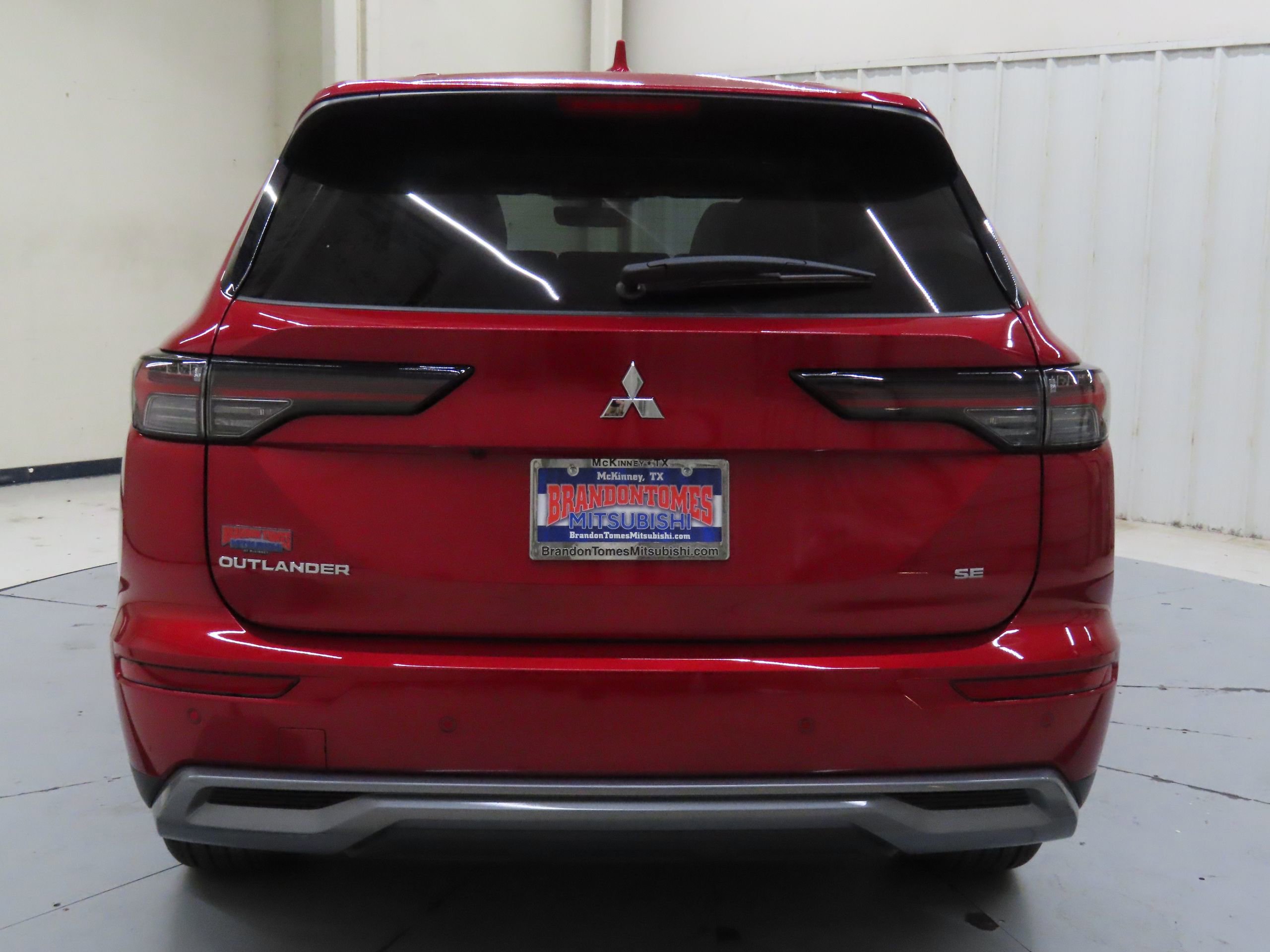 New 2025 Mitsubishi Outlander SE image 4