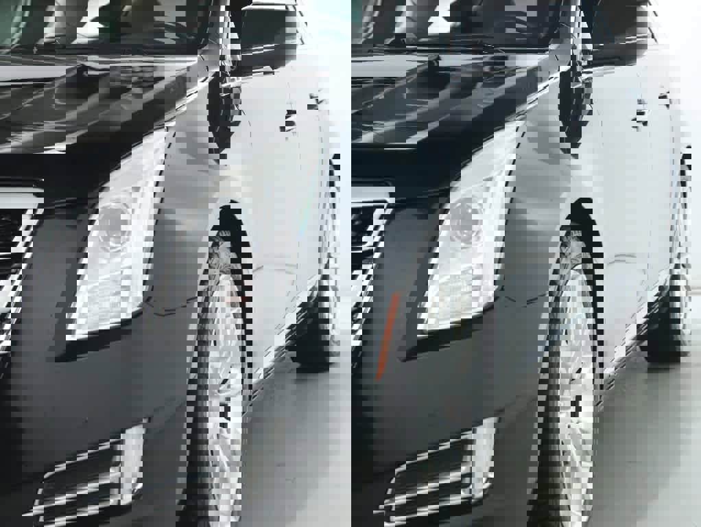 Used 2016 Cadillac XTS Luxury w/ Driver Awareness Package image 4