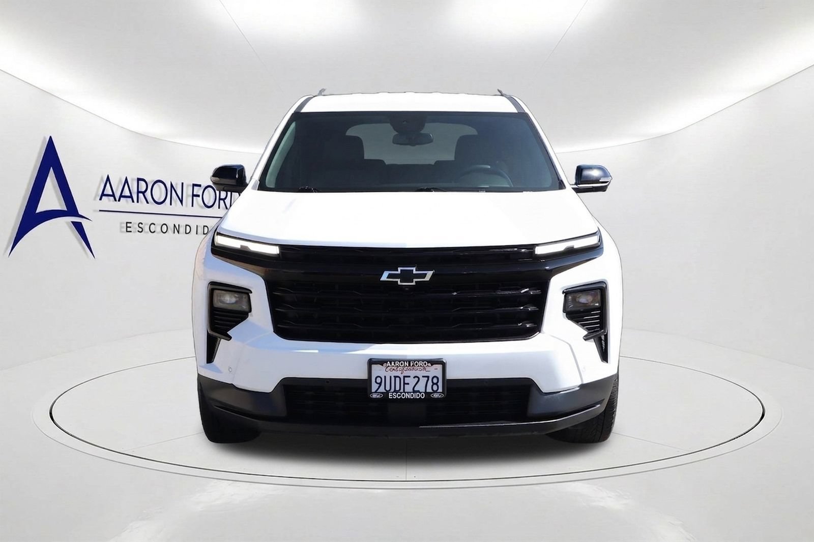 Used 2025 Chevrolet Traverse LT w/ Enhanced Driving Package AWD/4WD image 2