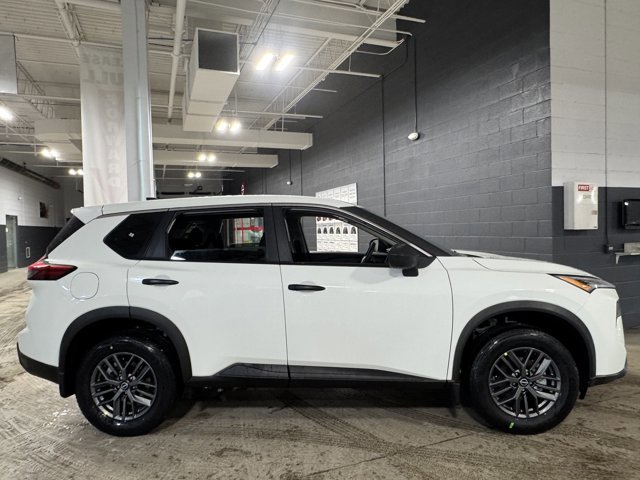 New 2026 Nissan Rogue S image 5