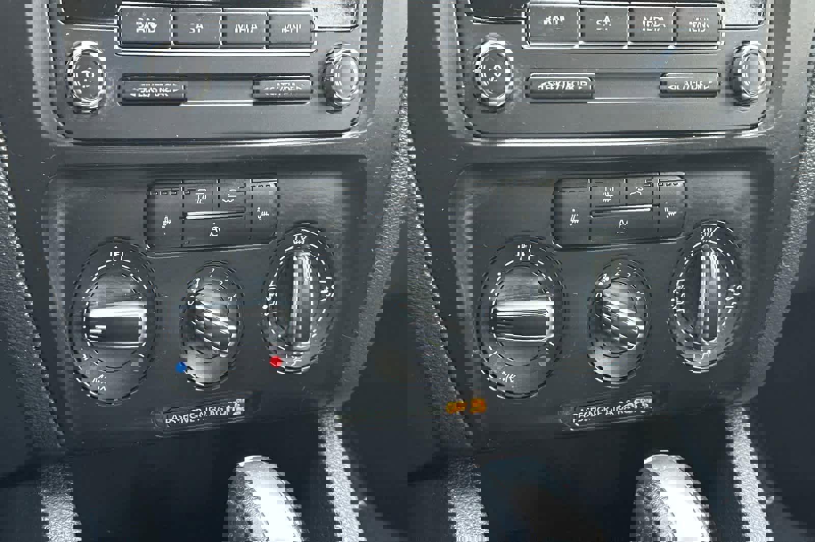 Used 2011 Volkswagen Jetta SE image 19