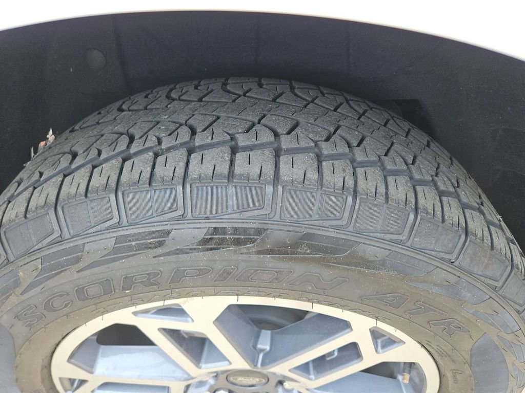 Used 2025 Ford Expedition Active AWD/4WD image 27