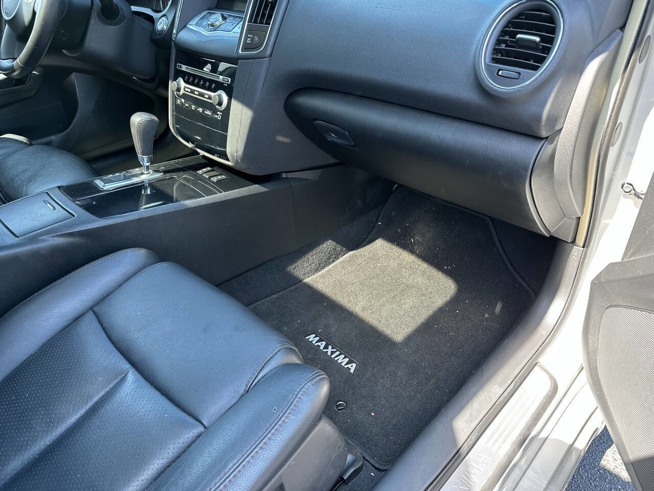 Used 2011 Nissan Maxima 3.5 SV w/ Cold Pkg image 16