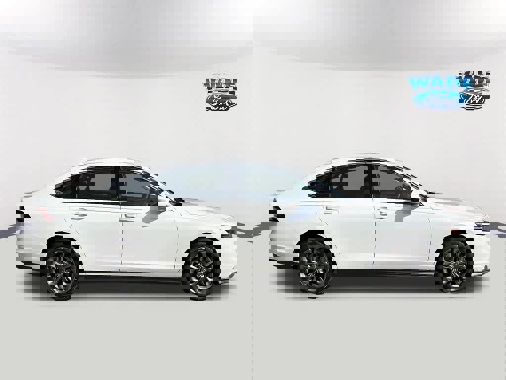 Used 2024 Honda Accord EX image 4