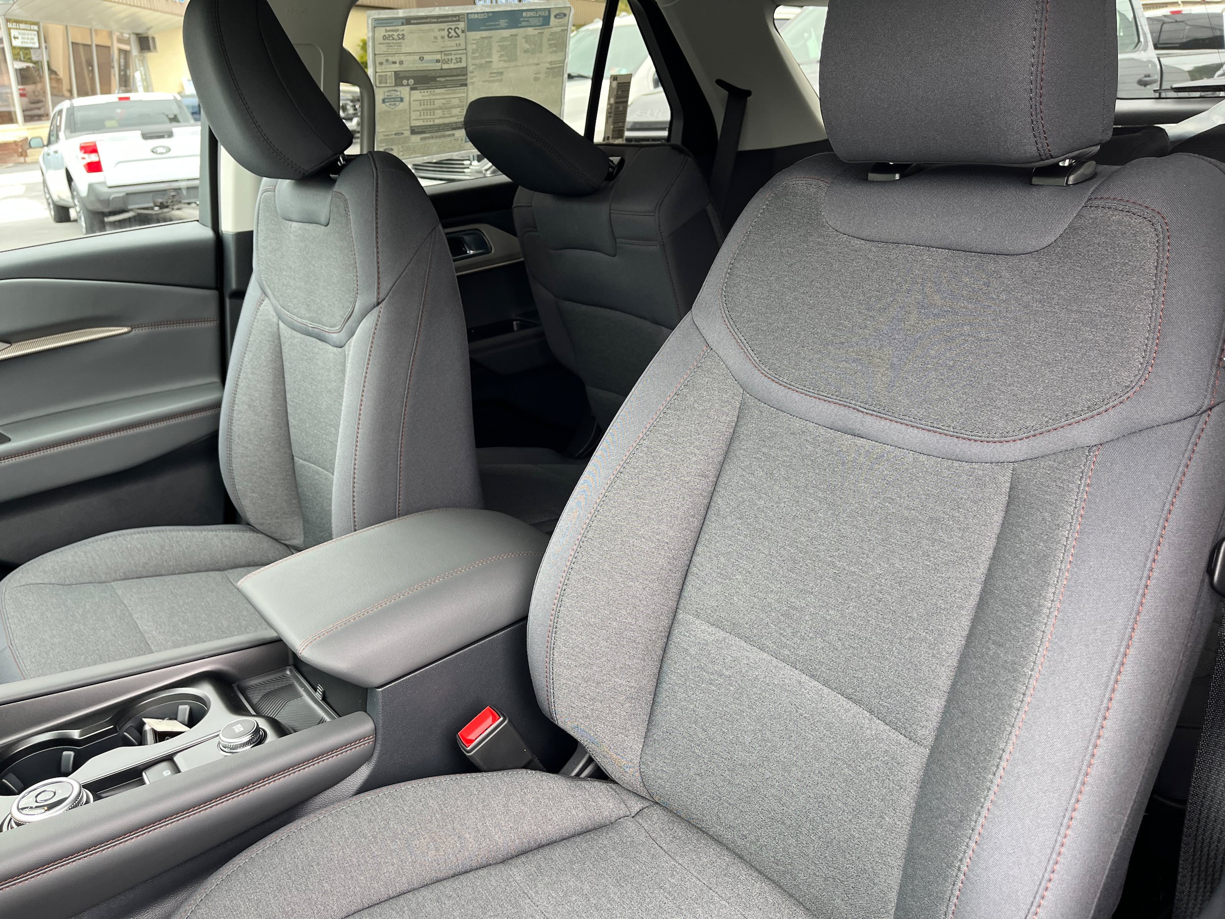 New 2026 Ford Explorer Active AWD/4WD image 9