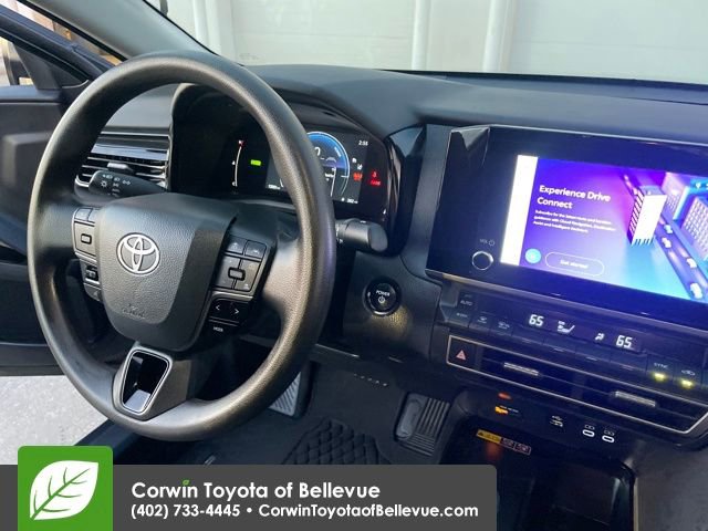 Used 2025 Toyota Camry LE image 14