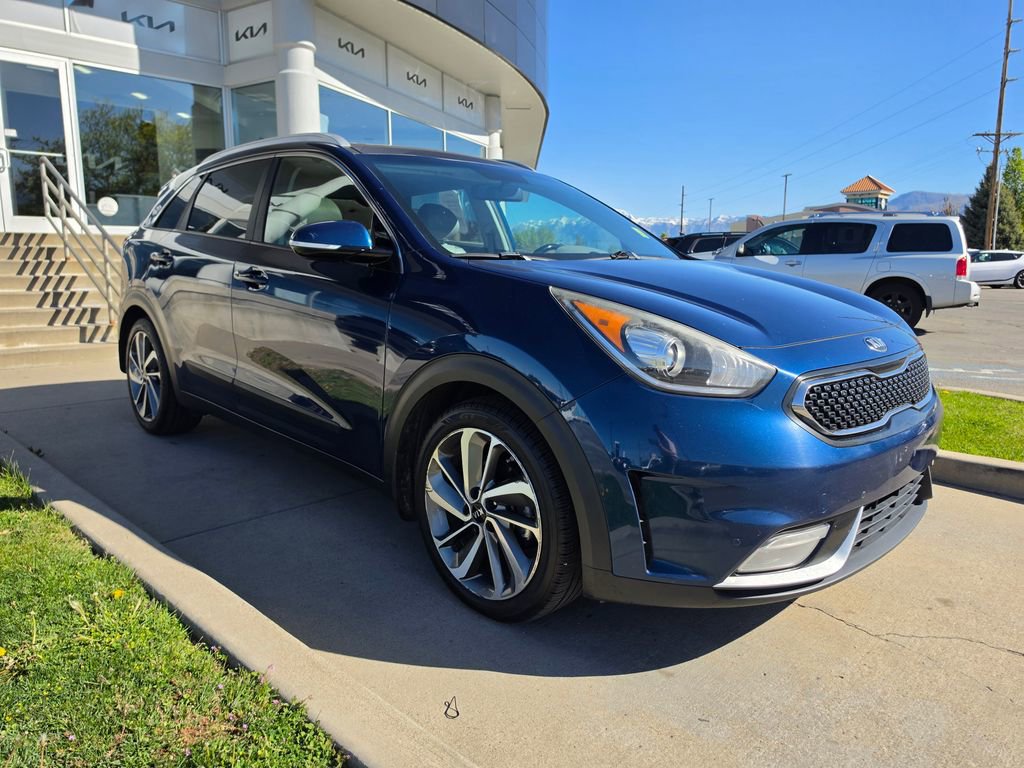 Used 2017 Kia Niro Touring FWD image 3